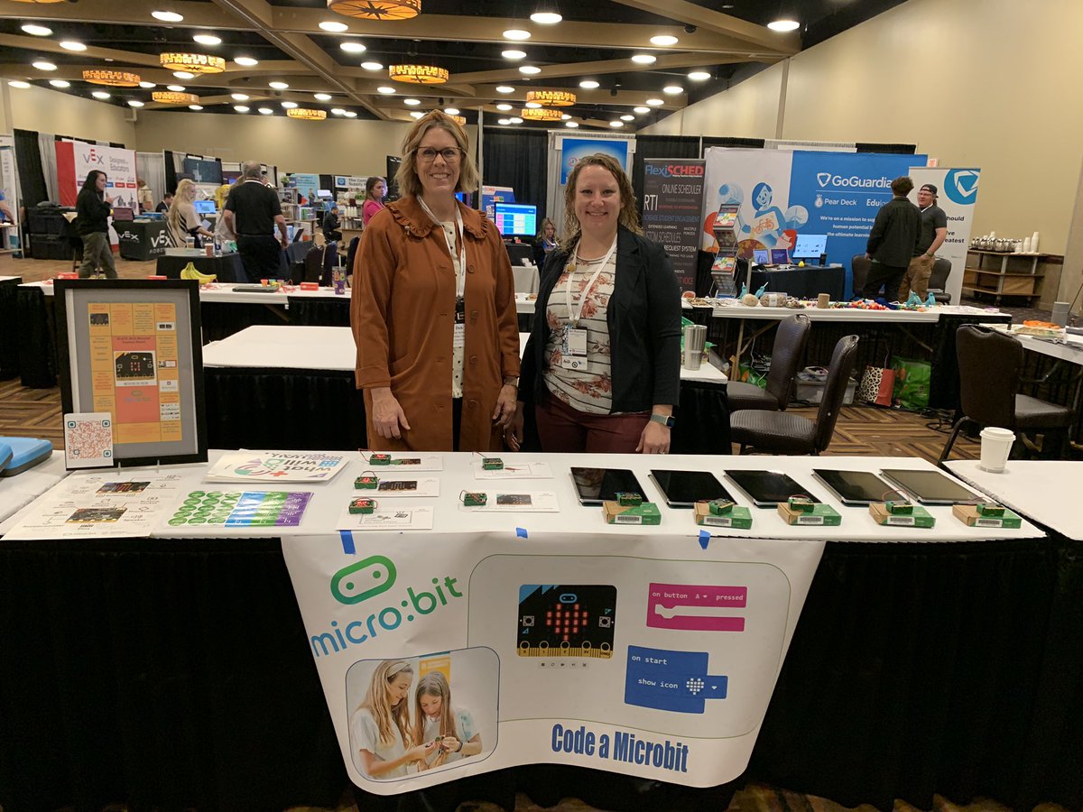 mrsrucinsky's tweet photo. Loving all the learning and fun we’re having at SLATE! Come visit us in the MakerSpace playground! #oasd #microbit_edu #slateinwi @deb_norton https://t.co/qAzrqUPYAw