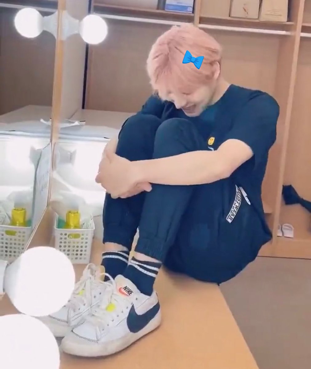 #위브_트친소 #위브트친소
지뇽훈 조아하구요 스페 조아하구요 가끔 와나쓰 언급 이써요 타돌 언급 상관없응께 일단 맘찍하시길