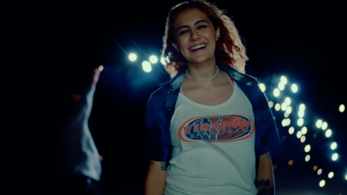 #NuncaTristes de <a href="/holasoyrenee/">RENEE</a>, es un himno que te sube el ánimo, te invita a bailar y fluir con la vida ✨. ¿Ya la escuchaste?

spoti.fi/3Ukw1BW