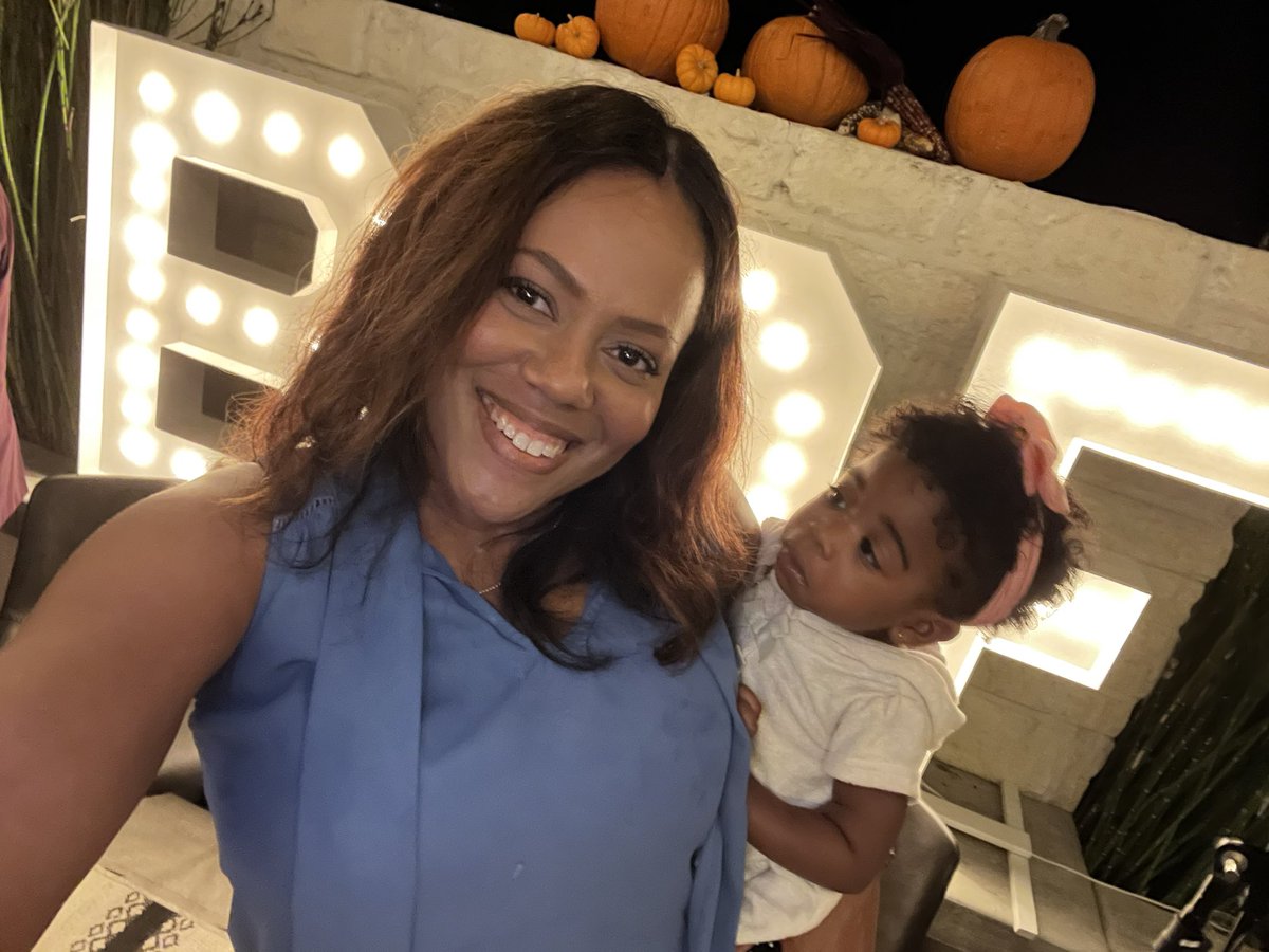 JodisBox's tweet photo. It’s official my season: #BigBrother14 is now on Netflix. I’m going to do a rewatch with fans and share all the behind the scenes tidbits. Follow me on Insta for more details. @ Jodi Rollins #Netflix, #BigBrother #FirstBoot #JusticeForMe. https://t.co/BoTQn4tT3A