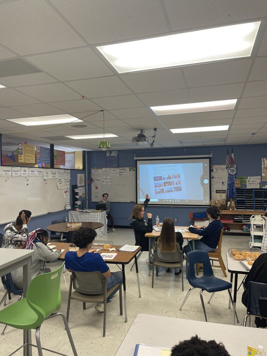 THS_Academics's tweet photo. Caught in the Wild! Ms. Hagood works with her students to speak, read and write French. Her innovative instruction drives student engagement! https://t.co/qUu01Tzs6X