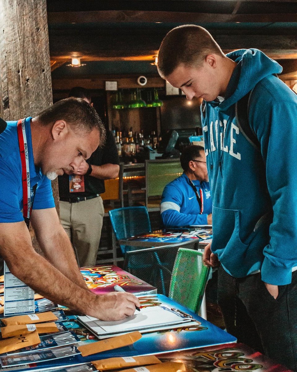 NorthSouthFB's tweet image. The stars have arrived at the beach! ⭐️🏈

#NorthSouth22 | #TouchstoneEnergyBowl |  #NorthSouthWeek | #TeamNorth |#TeamSouth |#StarsShineBrighterAtTheBeach