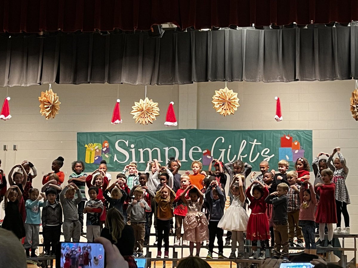 OPS_MusicEd's tweet photo. Celebrating Simple Gifts at Rose Hill today! Smiles all around! @RoseHill_OPS @OmahaPubSchool #opsproud https://t.co/MBLPNr1UOZ