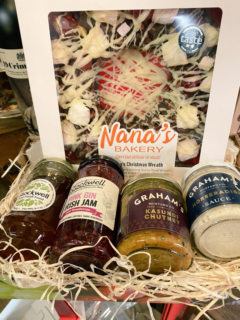 Lovely prize tonight, from <a href="/StockwellAFoods/">Stockwell A Foods</a>. So get tweeting using hashtags #StockwellAFoods &amp; #LouthChat. We need loads and RTs folks too please and you could be a winner