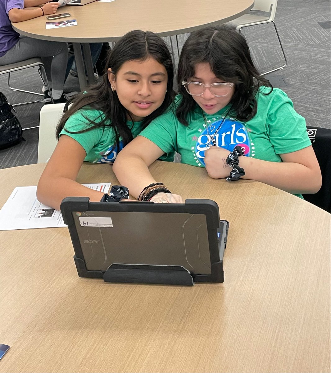 PLTWorg's tweet photo. PLTW was present at today's Girls in TECH KC event. This collaboration between @Cerner, @STEMKC and PLTW celebrates CS Ed Week, and the positive impact of a STEM eco system. Middle school students from Hickman Mills showed off their computer science and coding skills! https://t.co/nw19SlhDs9