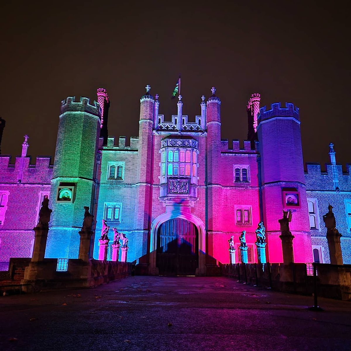 One more sleep to go...don't forget to book your #tickets for the #Christmas lights trail at #HamptonCourtPalace.  We cannot wait to see you all there and cook your favourite meal! 
#ChristmasLights #familyfun #friend #Streetfood #greekfood #everyonelikesabitofgreek
