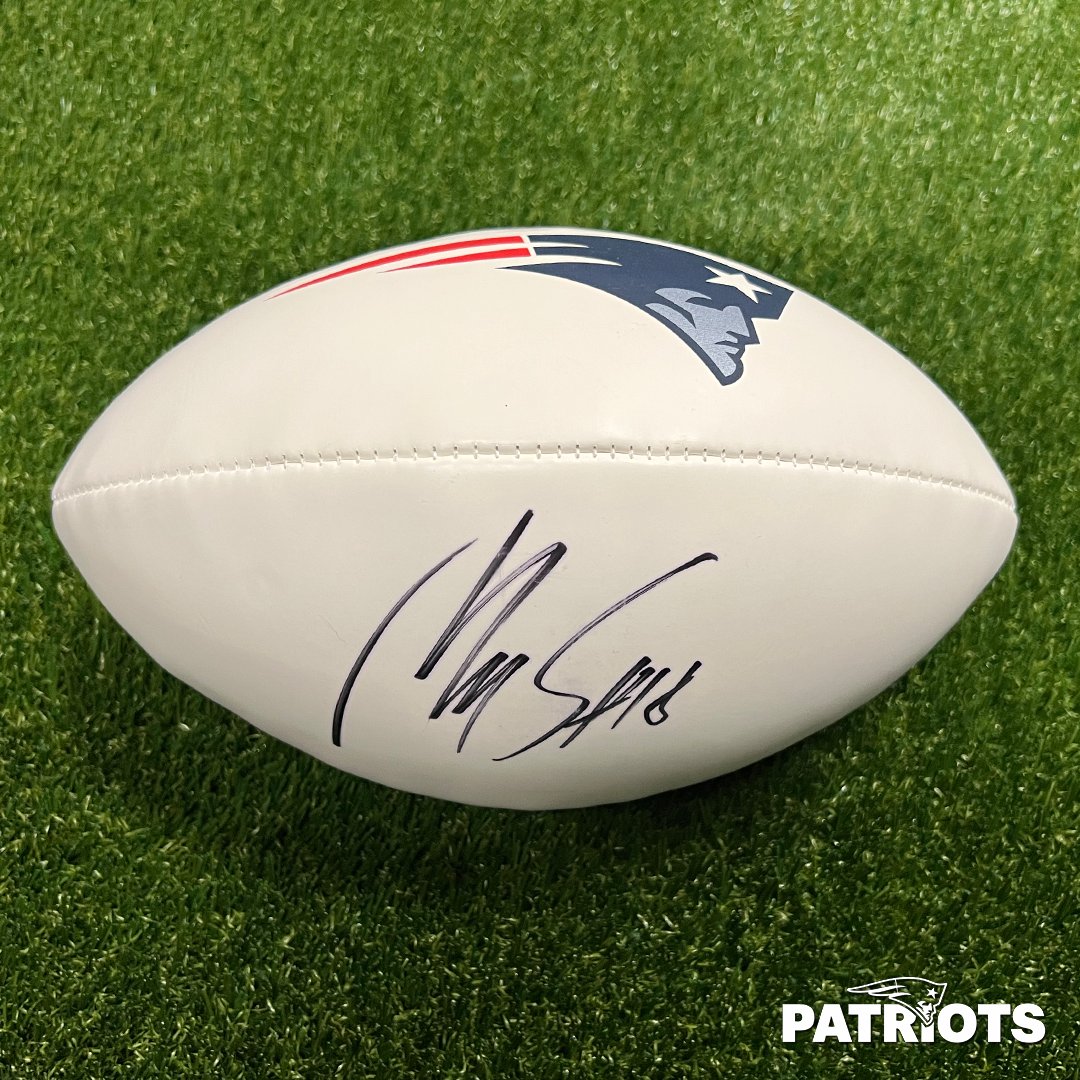 Patriots's tweet image. SLATE ‼️

RT to #ProBowlVote and enter to win a signed Matthew Slater football!

Rules: bit.ly/3XZeum3