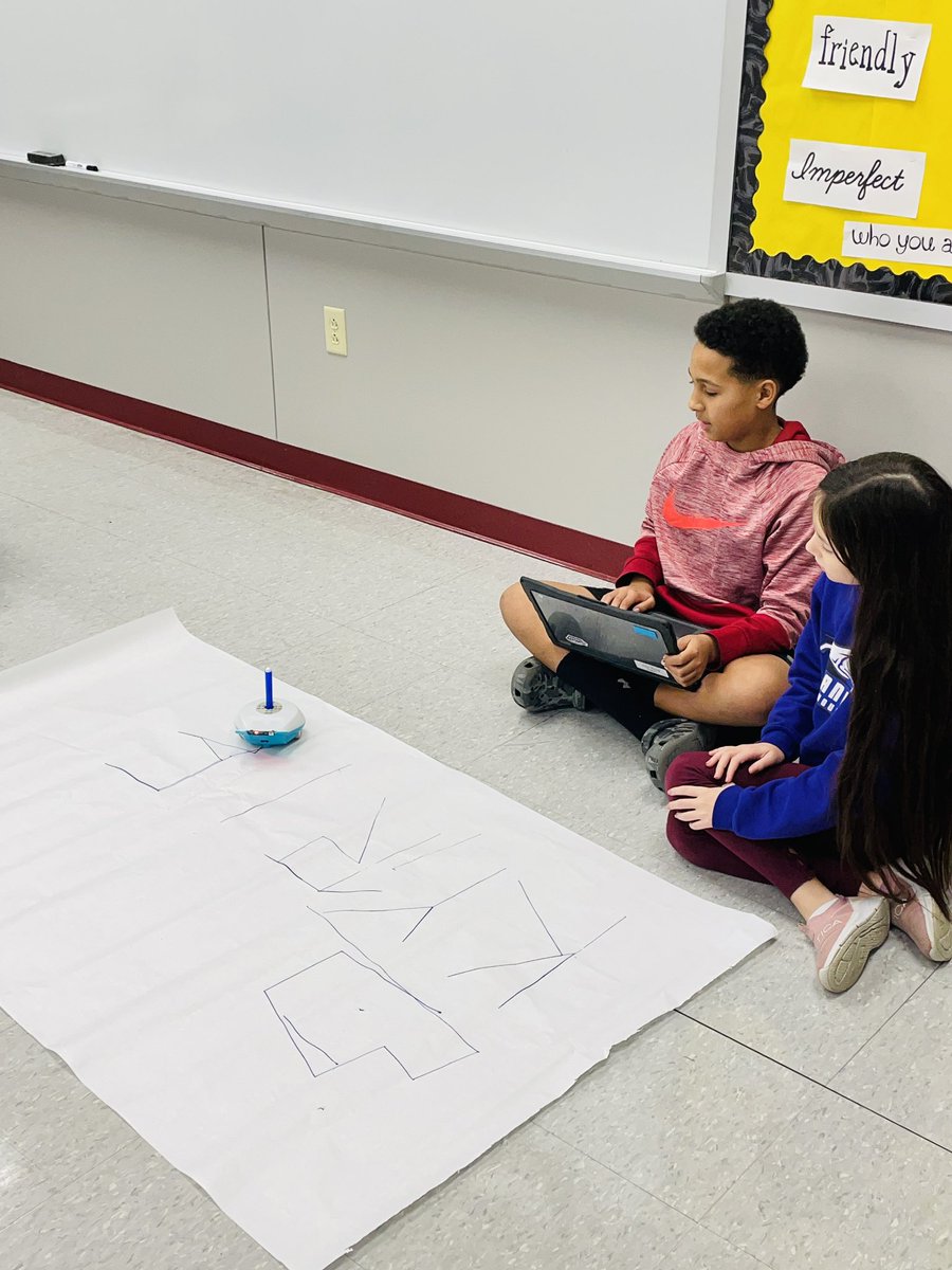 bztchr2's tweet photo. Pen down! Our 6th grade engineers are using the @birdbraintech Finch Robots to program shapes and words today. https://t.co/NKxtFXrWin
