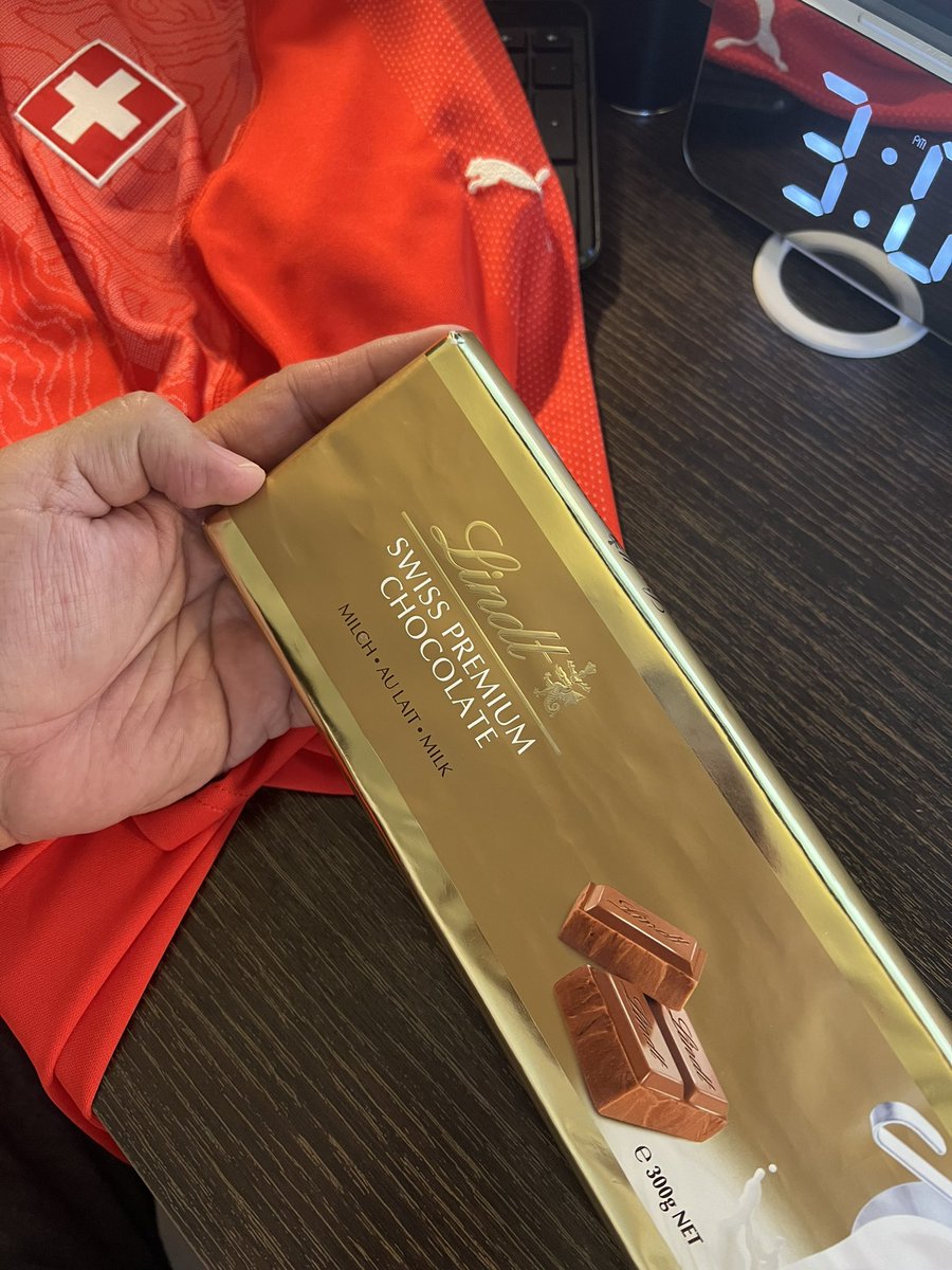 PenchoDuque's tweet image. Lo mejor de #Suiza🇨🇭

…sus chocolates. Hoy y siempre. (Me van a disculpar, pero me comeré uno) #ModoMundial #vaquerer 😋