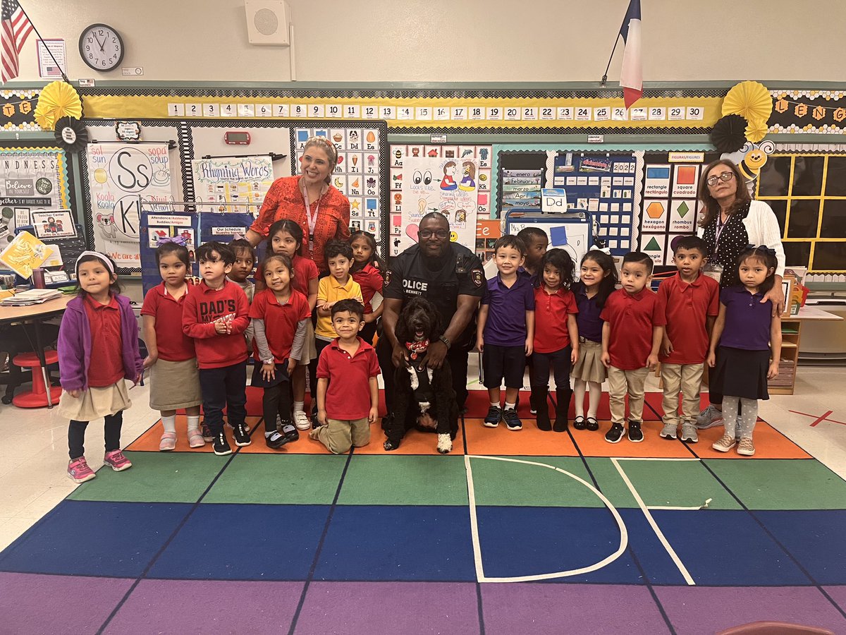 sdbenzo76's tweet photo. The HISD PAWS program is something special! Being able to see kids all over the district, and watch them interact with Justice is something you can’t describe, you just have to witness. Thanks to @PershingPandas @shearnlions @EliotElementary  @HISDPDChief @HISDPolice https://t.co/mRT476WmBu