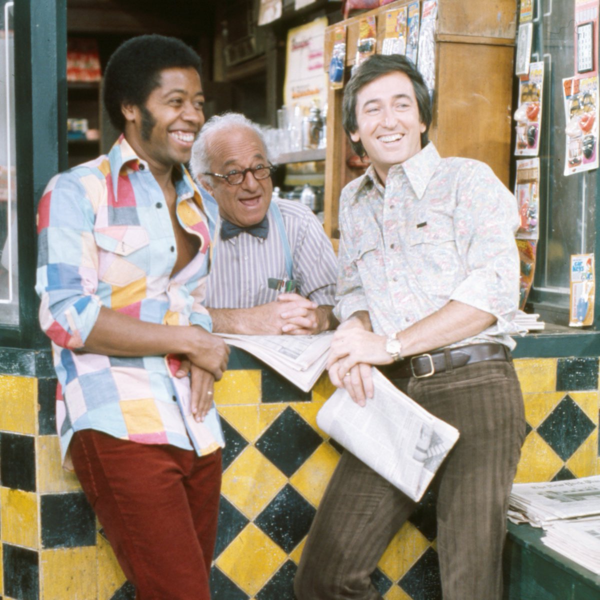 sesamestreet's tweet photo. Thank you for your warmth, sincerity and sharing our joy through the years. We love you, Bob. 💚 https://t.co/jcKWTSZ5dP