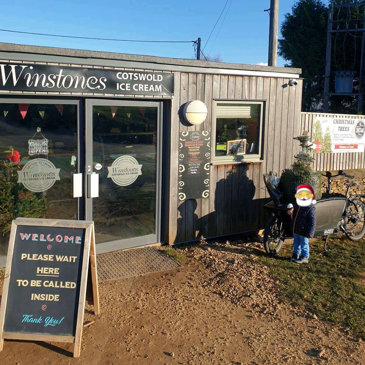 JamesDBeecher's tweet photo. Perfect weather for #TreeByBike today, especially as in #Stroud that means a trip up a big hill... with a vegan ice cream at the end 🎄🚲🍦 #BikeIsBest #LessCarMoreGo https://t.co/lv0fdb4Oms