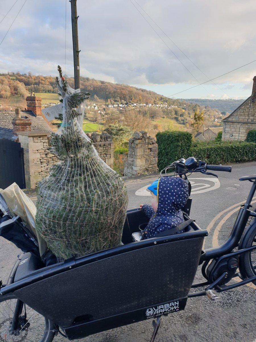 JamesDBeecher's tweet photo. Perfect weather for #TreeByBike today, especially as in #Stroud that means a trip up a big hill... with a vegan ice cream at the end 🎄🚲🍦 #BikeIsBest #LessCarMoreGo https://t.co/lv0fdb4Oms