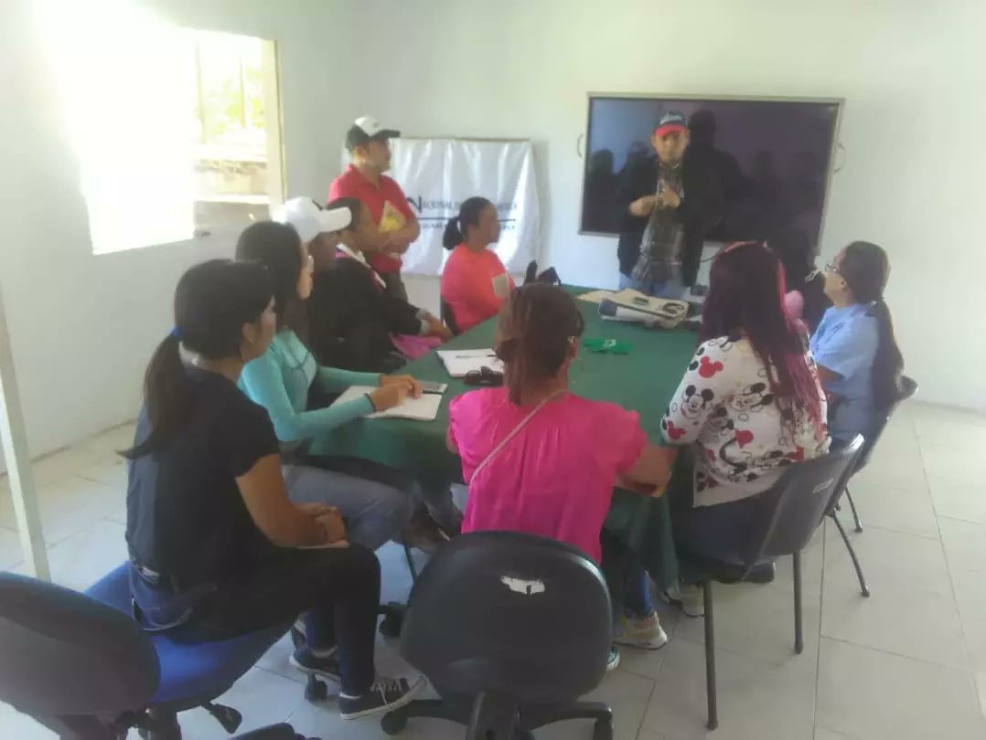 INECOJEDES's tweet photo. #DelInteres Desde del INE Cojedes, el Coordinador del XVCensoCojedes Municipio Ezequiel Zamora, efectuó reunión con los Coordinadores de Nodo del Municipio, para bajar los lineamientos que fueron emanados por nuestra Gerencia Estadal. #Venezuela #Sigueme #TuCuentasParaVenezuela https://t.co/PWEnnjbOes