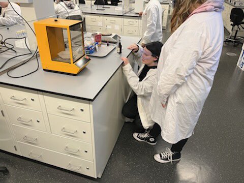 MsLushman's tweet photo. Had a great time with @SPJHPythons students at the @LetsTalkScience cancer symposium! @ScienceSpjh https://t.co/3KhPvJMC82