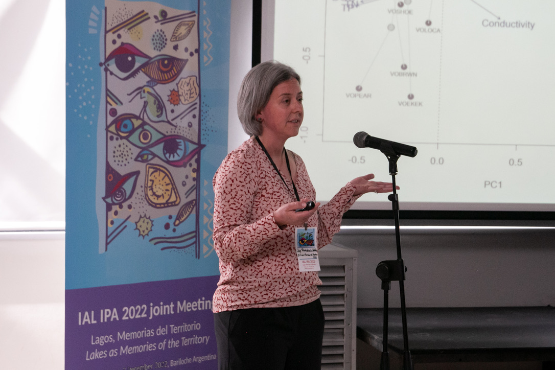 scwrs_mn's tweet photo. #JoyRamstackHobbs and @AJ_Heathcote spent the last week in Patagonia introducing people to @neotomadb and sharing work on lake responses to climate change and how #sedaDNA can reconstruct #cHAB toxicity. A great international congress by the @ial_ipa committees, what a success! https://t.co/KQAN5e9VK2