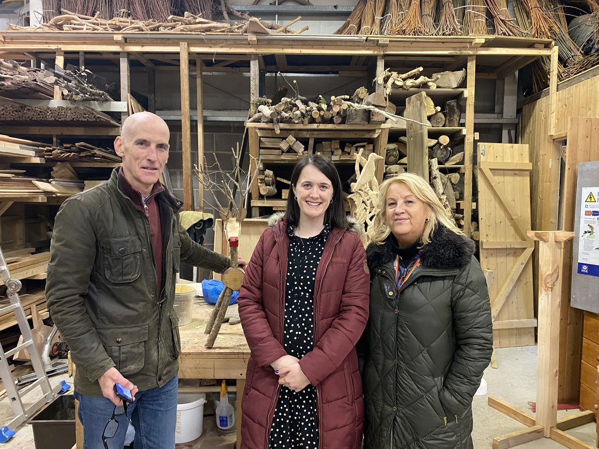 Great evening <a href="/centre_oak/">Oak healthy living centre</a> <a href="/AssetsCommon/">Commonhealth Assets</a> #healthandwellbeing <a href="/kthompo/">Karen Galway</a> <a href="/QUBSONM/">QUBNursing&Midwifery</a>  <a href="/lohare/">Liam O'Hare</a> <a href="/ZonesQUB/">Queen's University Innovation Zones</a> <a href="/QUBSSESW/">SSESW at Queen's</a> Great work at Men’s Shed #healthandwellbeing <a href="/je_mulho/">Jill Mulholland</a> was the benefactor of a cute little reindeer. Thanks Paul and all at the men’s shed, Lisnaskea