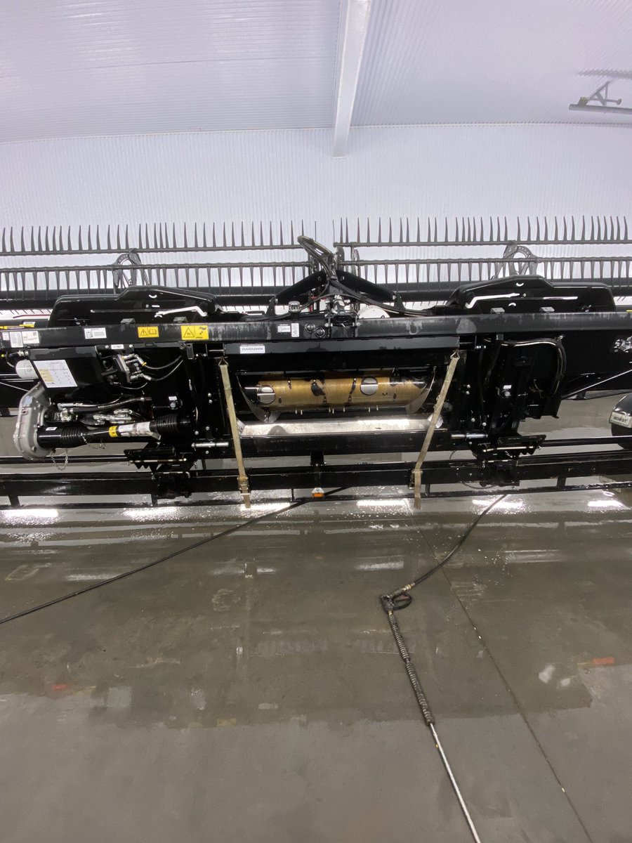 I’ve got a ‘22 MacDon FD140
For sale only has 850ac on it. Is set up for cutting wheat off ground as well. Has a Claas adapter plate. Is in excellent condition. Everything works as it should.  $125000 Cad  retweets appreciated