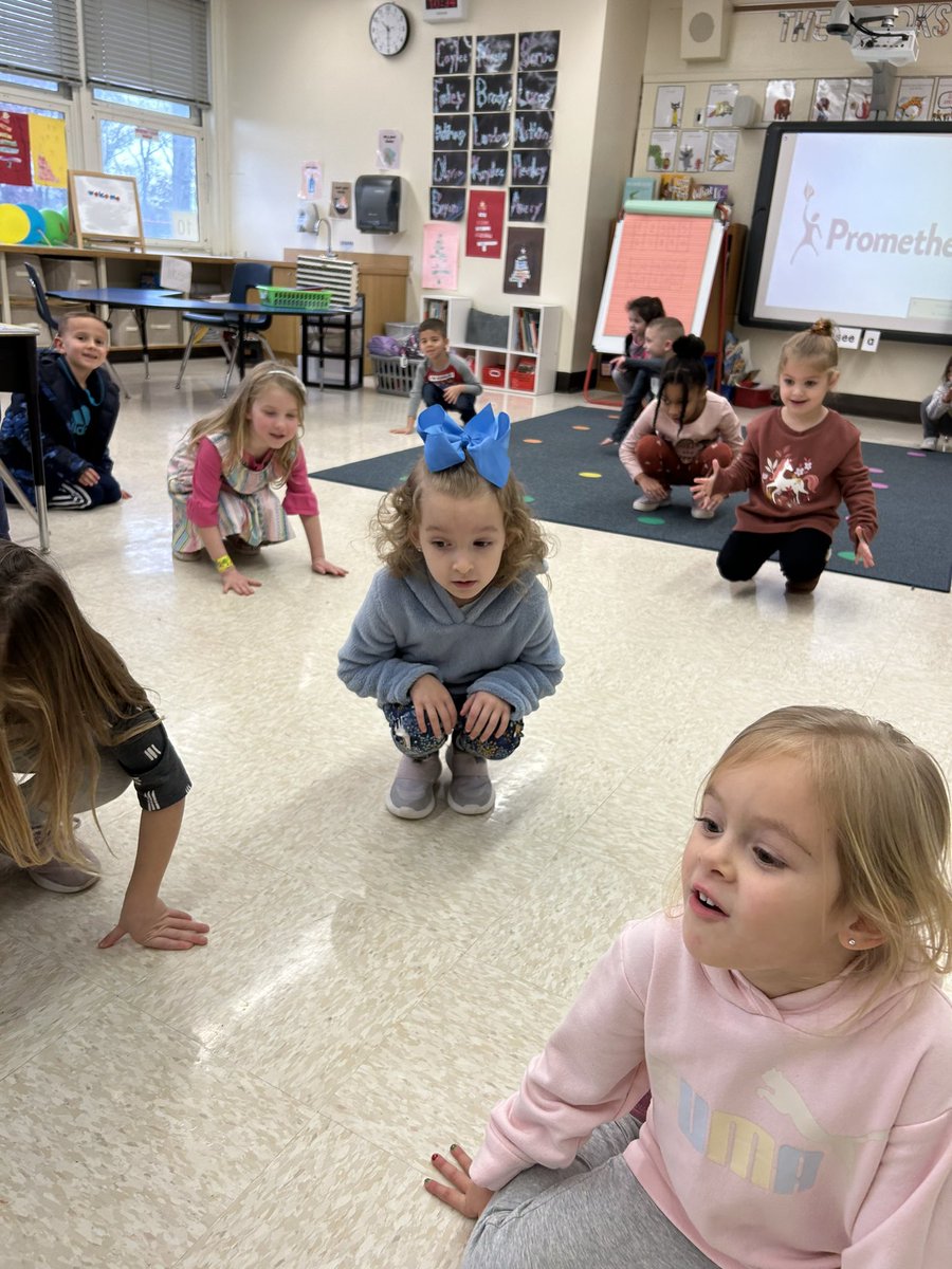 KatAguilo's tweet photo. Learning a new snap word is always more fun when you add movement sticks into the mix! #isliprising #teacher #kindergarten @WingElemIslip https://t.co/vyBbW7V02C