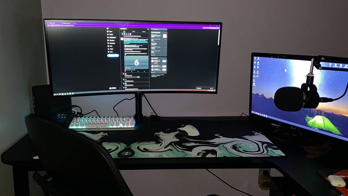 ChingoLink's tweet photo. We starting a pc build contest or what jefe 😁😁 https://t.co/LAqlOFJQ5O