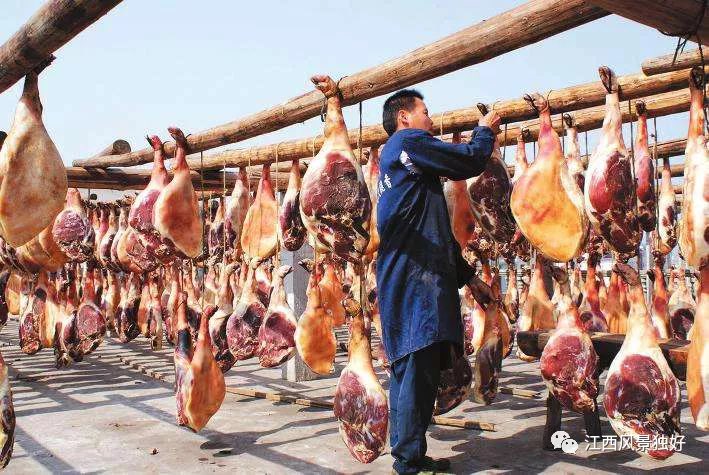 DynamicJiangxi's tweet photo. #Anfu #ham is a traditional delicacy in Anfu County, Ji'an City, #Jiangxi Province. The delicious #Anfu ham has a long history. Locals usually serve distinguished guests with this ham. The ham is well-known for its thin skin, thick flesh, and yellowish redness. https://t.co/lhP8mFAekP