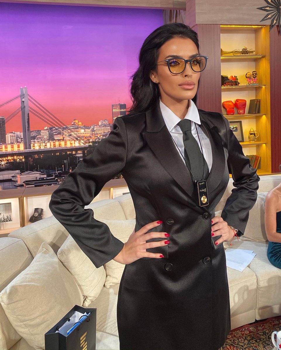puzoviceva's tweet photo. Ami G show 😍😍From my interview on TV https://t.co/8LXF4nO6nq