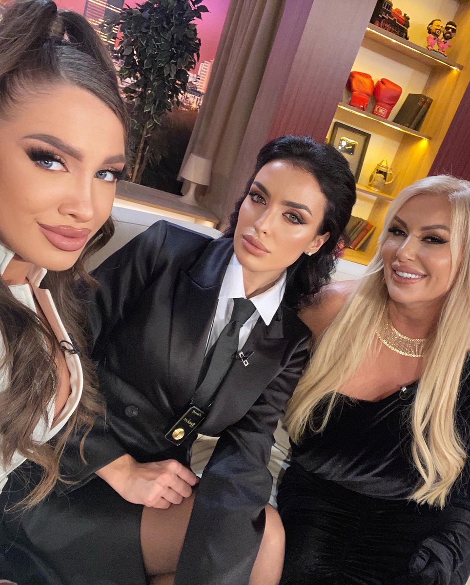 puzoviceva's tweet photo. Ami G show 😍😍From my interview on TV https://t.co/8LXF4nO6nq