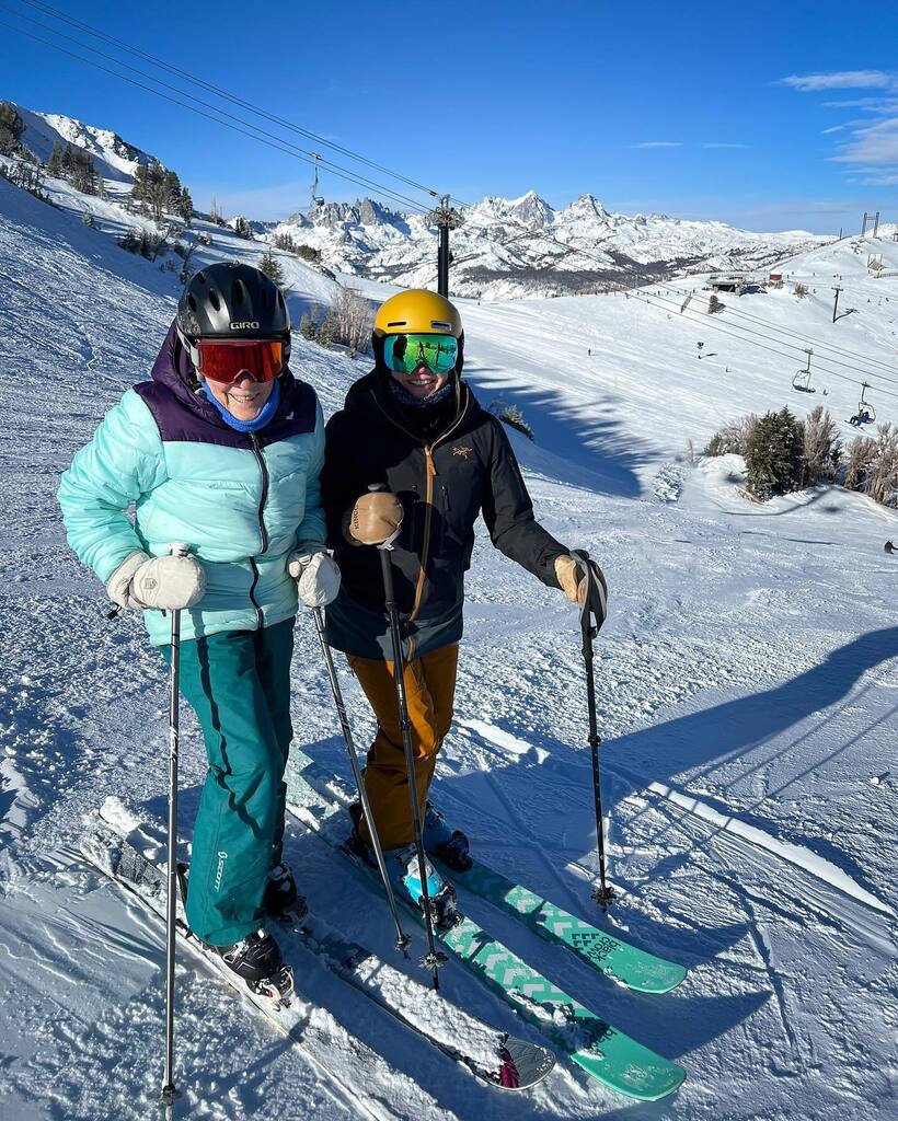 ladyonarock's tweet photo. Today I had the honor of meeting, sharing a lift on Chair 3 (Facelift) and skiing a bit with 85 years young, Janice Gray. Yes, you read that right, 85 years!

Janice came to Mammoth in 1961 for the weekend before starting a job in LA and never left. We t… https://t.co/rC8y3iEqrg https://t.co/MgJWZydT0y