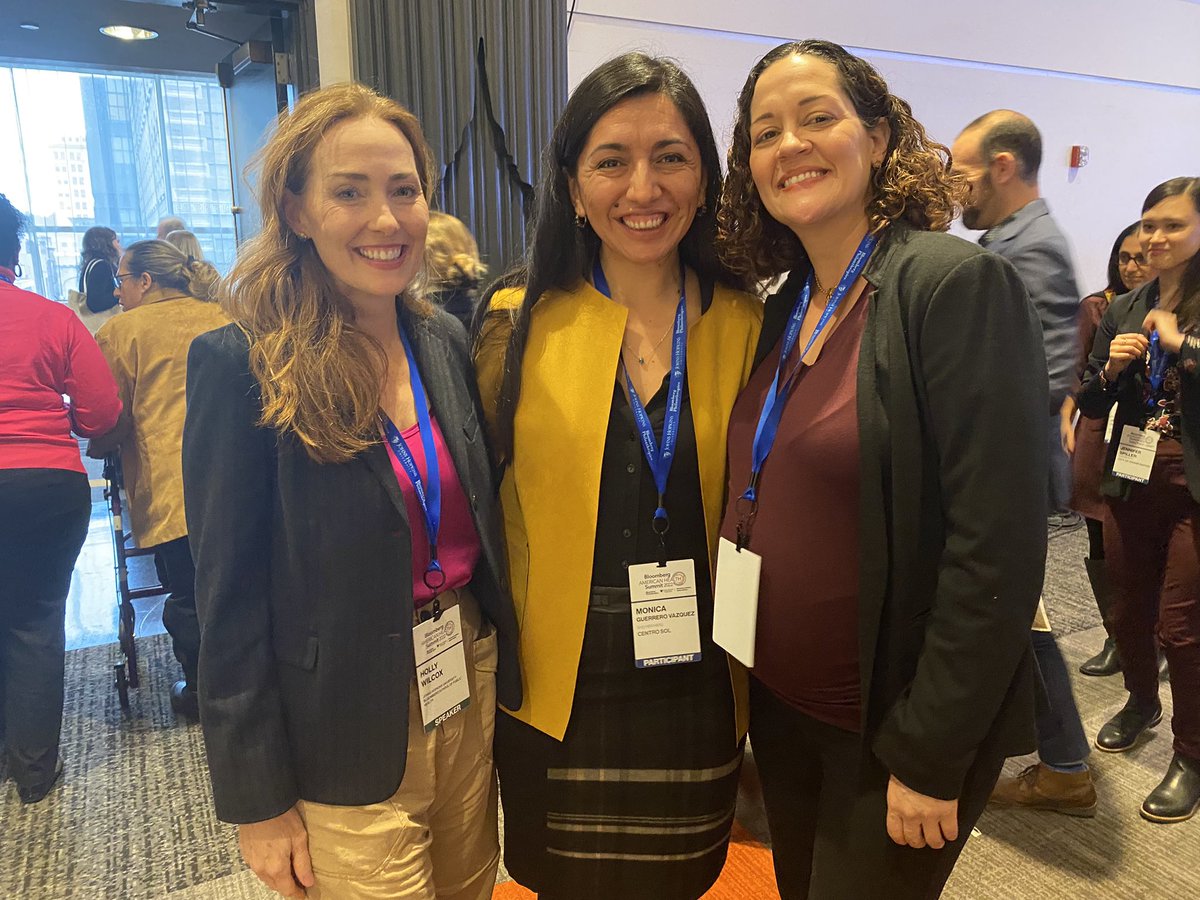 I’m very happy to see two of my mentors present today about suicide prevention among Latinx youth and doing amazing work in this field 😌 <a href="/AmericanHealth/">JHU American Health</a> 
<a href="/DrHollyWilcox/">Holly Wilcox</a> <a href="/kalvarezphd/">Kiara Alvarez</a> #AmericanHealthSummit <a href="/jhcentrosol/">Centro SOL</a>