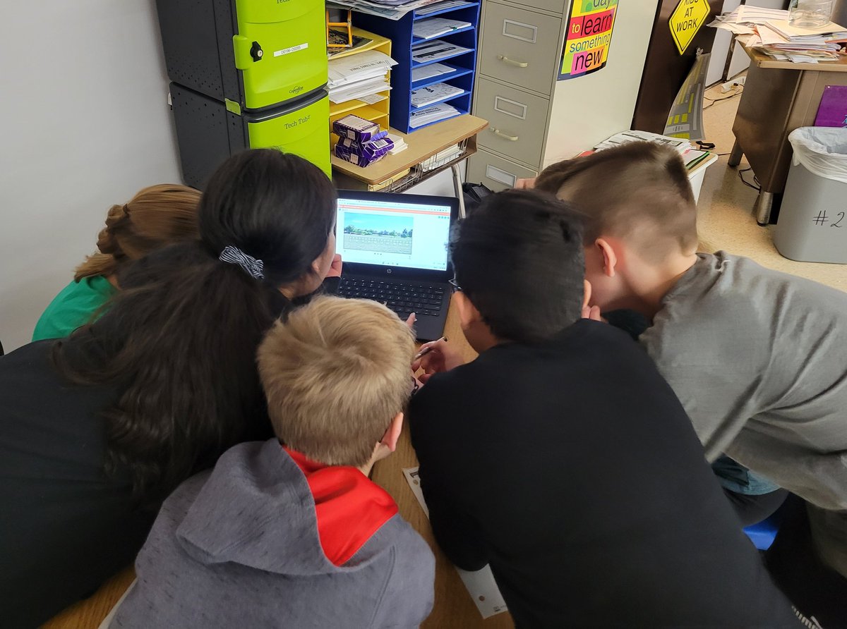 MrsTennaro's tweet photo. Ss literally put their heads together to solve a 3-Act Math problem from @SavvasLearning. A fun way to review and apply what they learned in the unit! #MathDiscussions #LearningTogether #MathInTheRealWorld https://t.co/9f9LWW5YOO