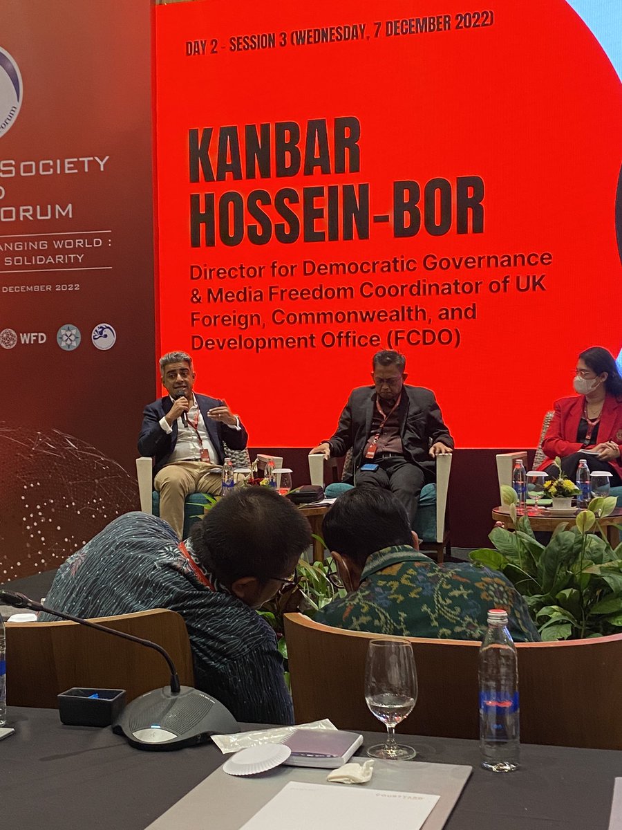 WFD_Indonesia's tweet photo. “Nurturing the information ecosystem leads to real democratic change,” says @kanbarHB of @FCDOGovUK at #BCSMF, while noting that “it’s under attack” and highlighting the UK’s support through @MediaFreedomC (read more: https://t.co/sJUF9LdaQk) #WFDatBDF https://t.co/tyl4y6n3RK