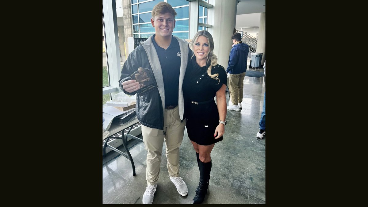 Congratulations Boston on receiving the “Royce Boehm Hard Hat Award  2022!”  (Blue Collar/Ultimate Teammate to sum it up). ⁦<a href="/B_Careswell/">Boston Careswell</a>⁩ ⁦<a href="/BIGboehmTHEORY/">Evan Boehm</a>⁩ ⁦<a href="/camcareswell/">Cam Careswell</a>⁩ ⁦<a href="/DrHolli/">Holli Careswell</a>⁩