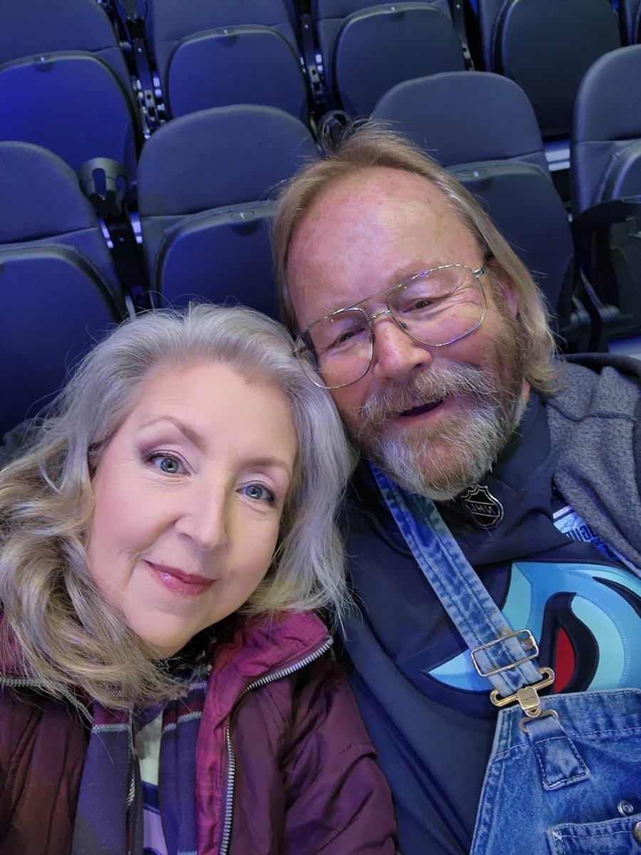 BarefootKeto's tweet photo. First Kraken of the season for me!
So excited to be here!
Go KRAKEN!

#SeaKraken 
#SeattleKraken 
#HockeyFan
#ClimatePledgeArena 
#Wenatchee
#Orondo https://t.co/u98KQckaAL