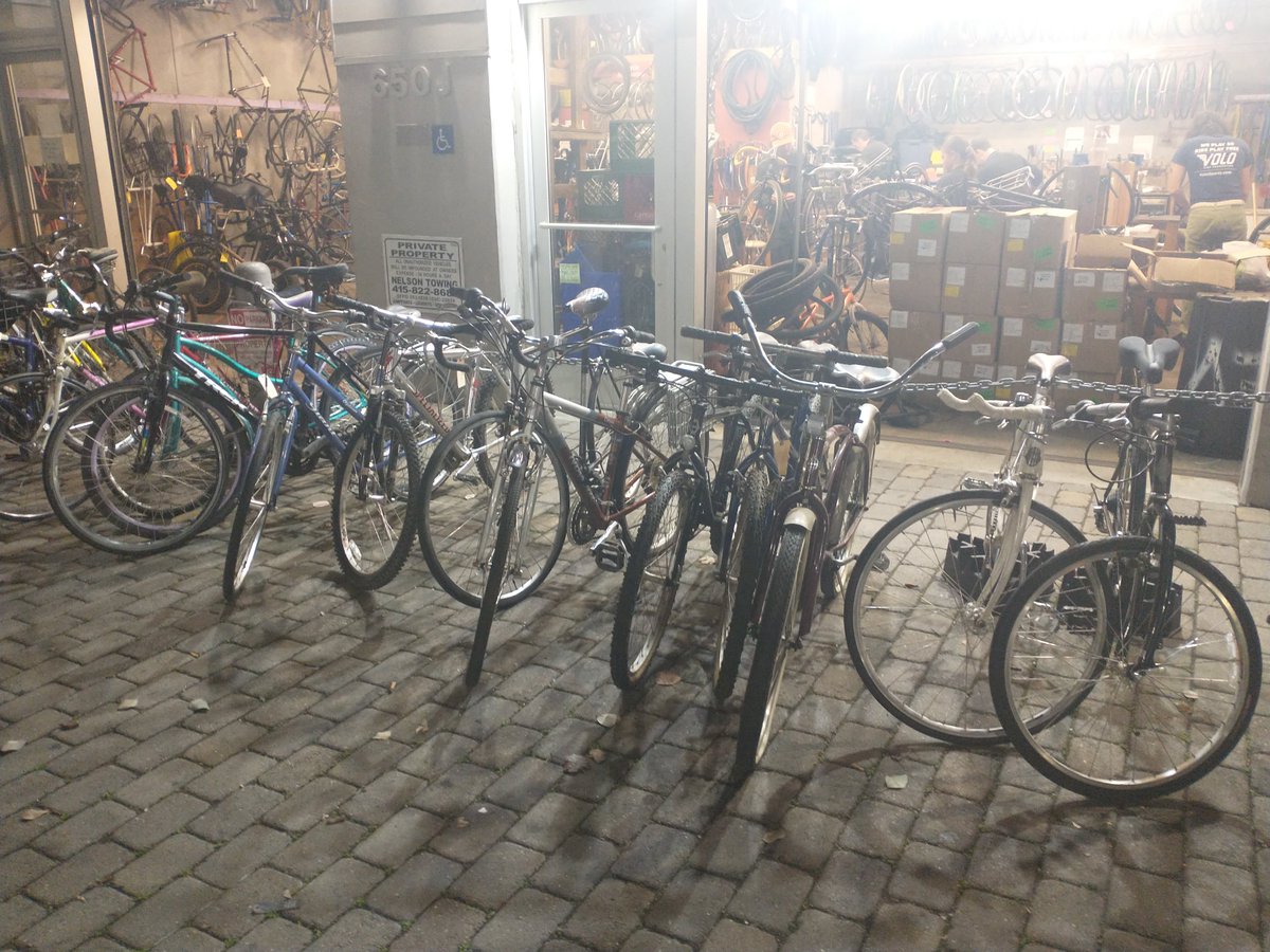 bikekitchen's tweet photo. Come check them out! We closed at 9:00pm today 😃 https://t.co/Nou2fXW1Gp