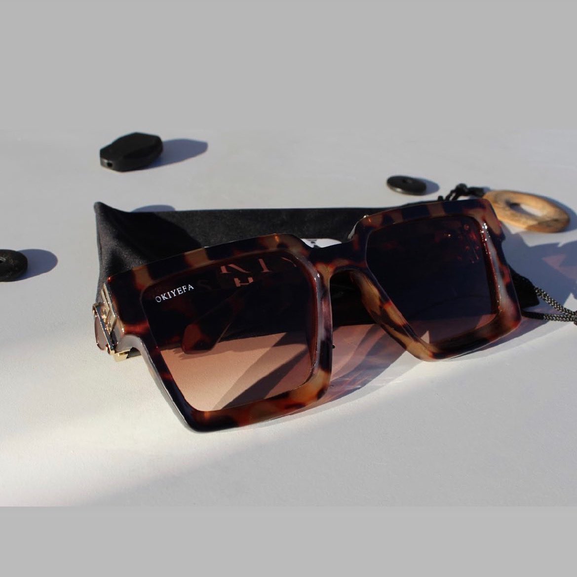 You are what you wear, remember that! 

Shade ⬆️ 

#os #okiyefashades #optics #optical #shade #shades #sunglasses #sunnies #supportsmallbusiness #sunglasses😎 #sunglassesmurah