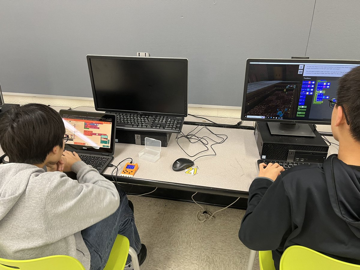 SmithEdTech's tweet image. Smith School Hour of Code 2022. #CSEdWeek #CSEdWeek2022 #coding @RSDBusinessMath @RSDsmithschool @ramseyNJschools