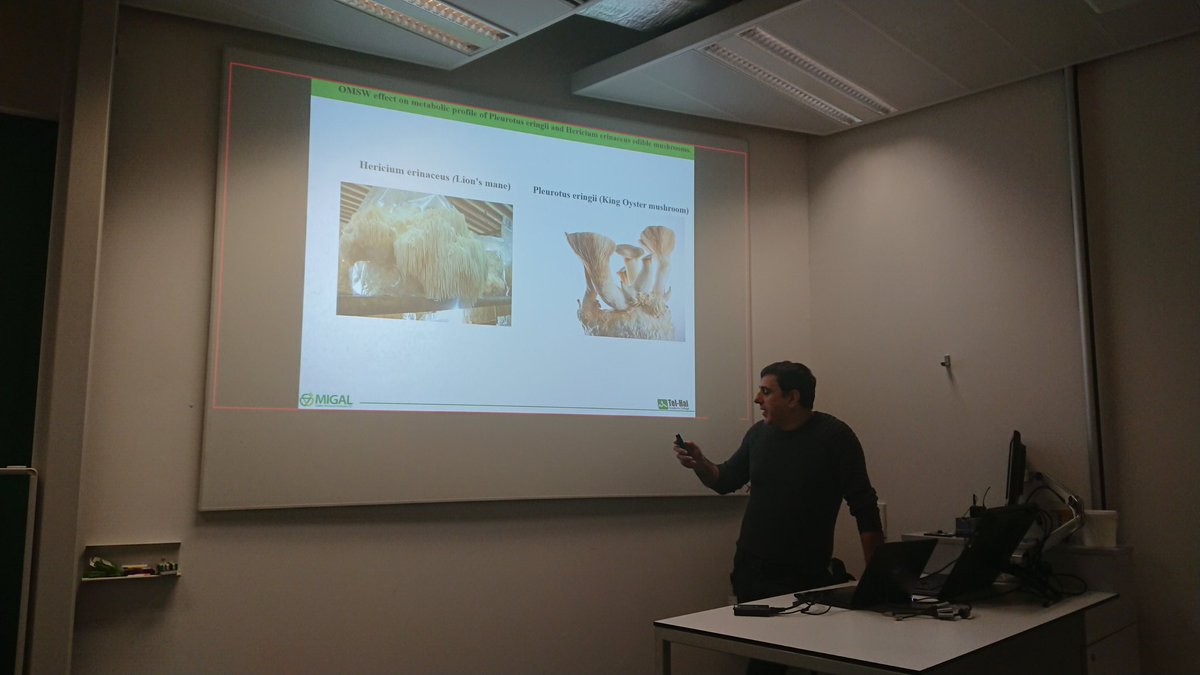 vdHooft_CompMet's tweet photo. @Soliman72227832 is doing his sabbatical in our group and he showed his progress in applying #computational #metabolomics #workflows to his #fungi 🍄 #metabolomics #profiles! 😎 Great progress and we look forward to see more! 😊 @GNPS_UCSD @ms2lda @mzmine_project #MS2Query #FERMO https://t.co/EFCt5Lmqju