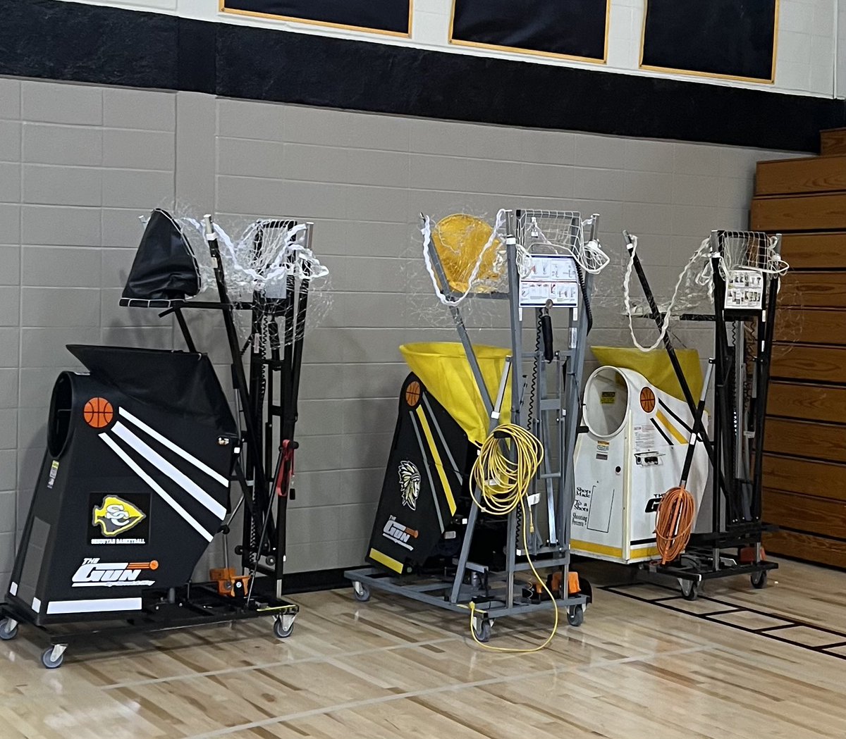 SequoyahHoops's tweet photo. Christmas arrived early at the WarLodge. @TheShootAWay came through w The Gun12K. Great thing about it is we got another one coming. Thanks @Cheyenne2026 #shootershoot #mapmad https://t.co/DSynP42gBu