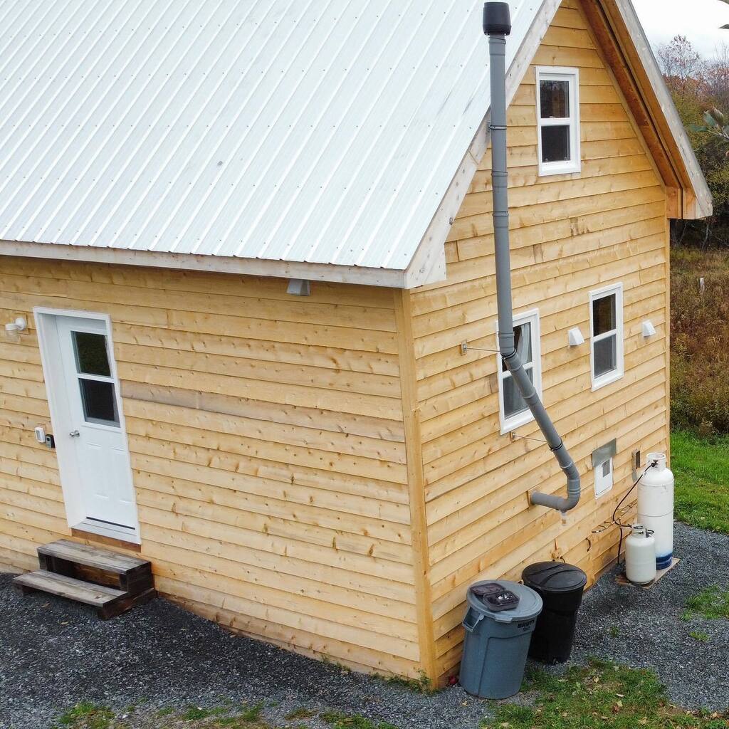 SandowFarm's tweet photo. 🪵
It’s okay to choose a cabin getaway.
#tinyhomes #cabin #newbrunswick #homesteading #nature #autumn #winter #getaway #friends #tinyhouse #cabinlife #cabin #cabinintheorchard #offgridcabin #diycabin #diybuild #cabinbuilders #tinyhomebuild #tinyhouse… https://t.co/DEyyMuRpk3 https://t.co/e3J9Q426wo