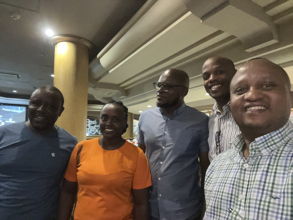 plasticsurgRda's tweet photo. All our candidates have all passed their final exams. Today, from 2 plastic surgeons in Rwanda we are now 5 😊
@RwaMilitaryHosp @RwandaHealth @Incision_Rwanda @Surgical_RW @Fostino21 https://t.co/ATbnSPQ9Rl