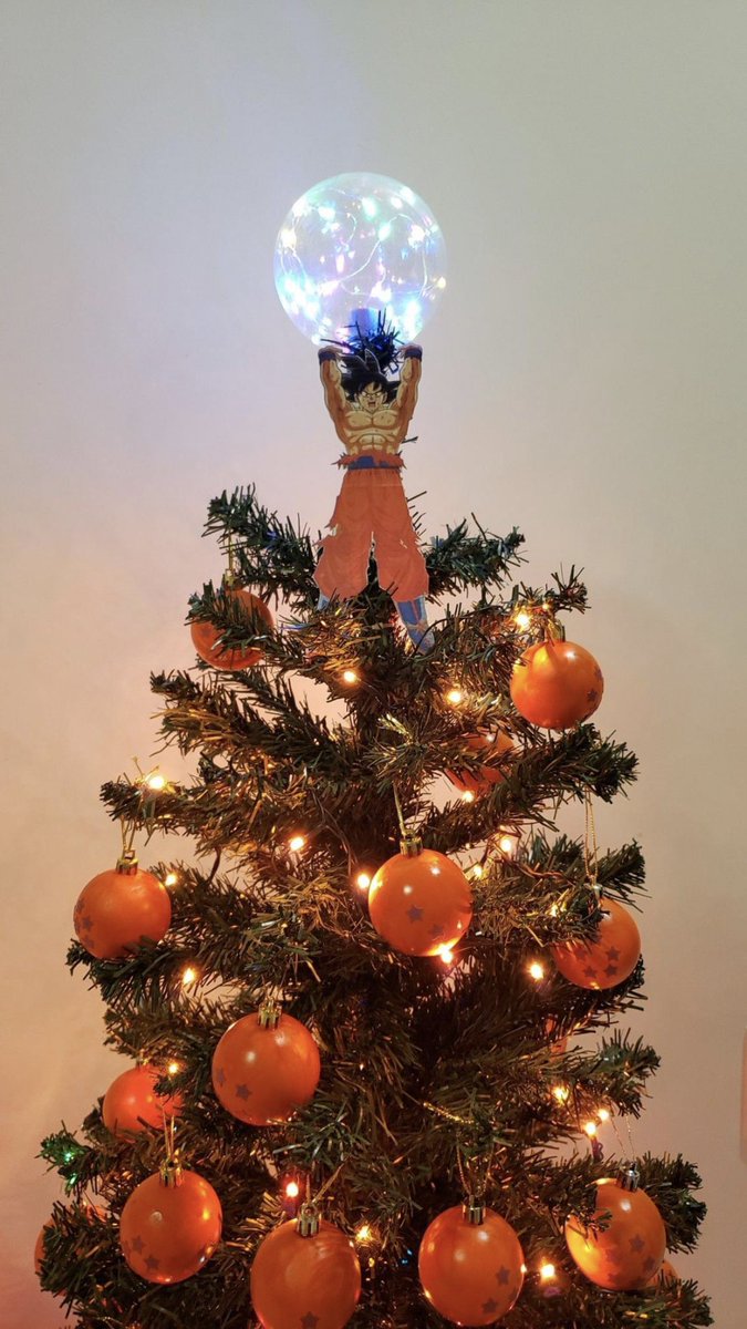 RedhornTV's tweet photo. Christmas Tree idea for y’all! Haha 😂 https://t.co/2n6O1Mc4Tt