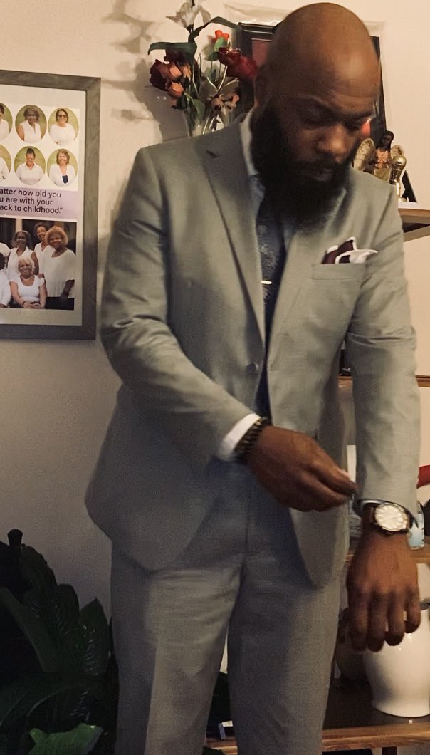 JarWear19's tweet photo. Say cuz.. I think I’m starting to get the hang of this..
#joeblacksun #debraoldestboy #theirlito #snydergang #affirmyadamnself #mentalgrowth #classic #mahoganymagic #tooeasy #sg https://t.co/c6HPII7yTr