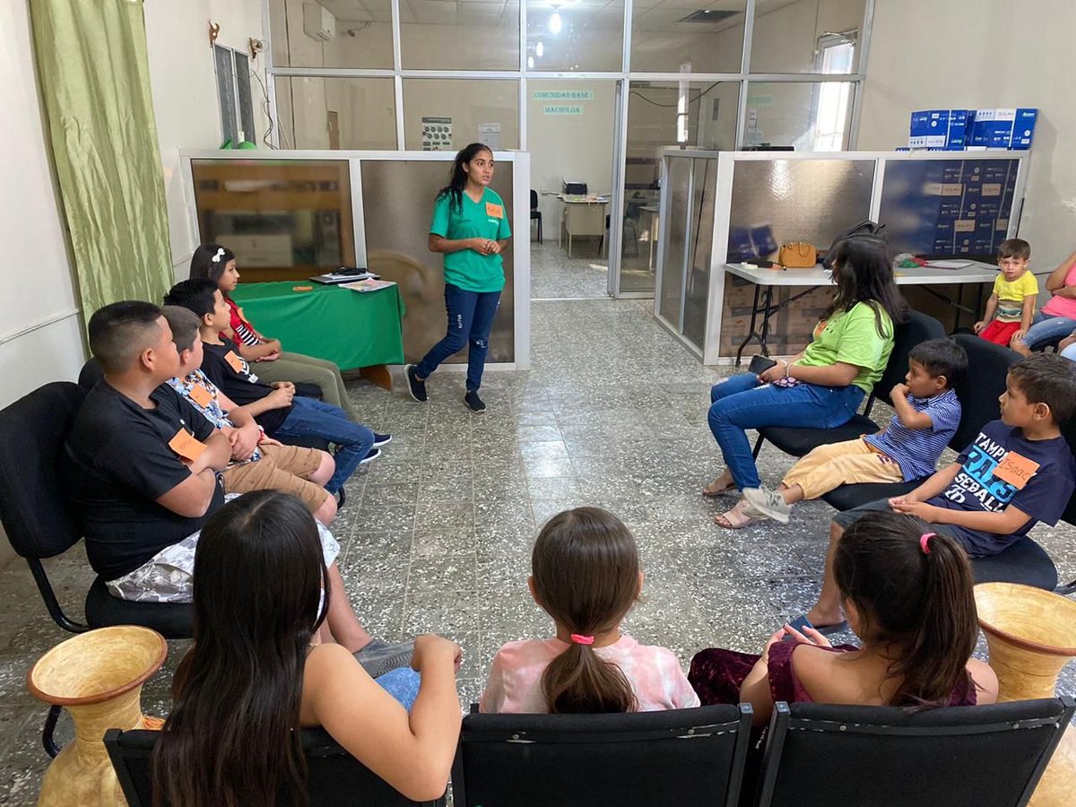 ADASBA1's tweet photo. ADASBA en asocio con ChildFund capacita niños y niñas entre los 6 y 14 años de San Vicente Centenario y La Cuesta en el Módulo "Ambientes Amigables y Seguros" con la temática "Derechos sí, violencia no, y Violencia cero" del programa Niñez Segura y Protegida.
#ADASBA #ChildFund https://t.co/l5GxloNf4D