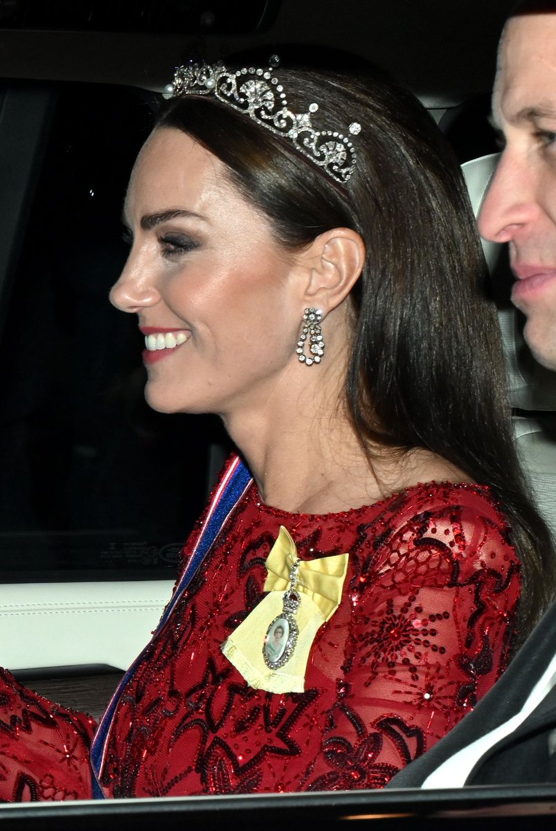 royalfocus1's tweet photo. The Prince and Princess of Wales and The Queen Consort leaving the diplomatic reception at Buckingham Palace #Royals #diplomaticreception #BuckinghamPalace #PrincessofWales #tiara https://t.co/jjqr3G9wHr