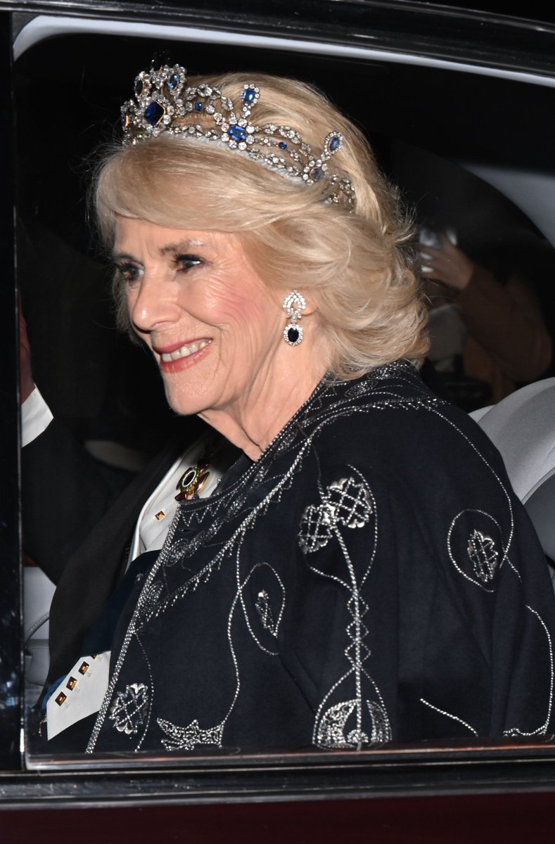 royalfocus1's tweet photo. The Prince and Princess of Wales and The Queen Consort leaving the diplomatic reception at Buckingham Palace #Royals #diplomaticreception #BuckinghamPalace #PrincessofWales #tiara https://t.co/jjqr3G9wHr