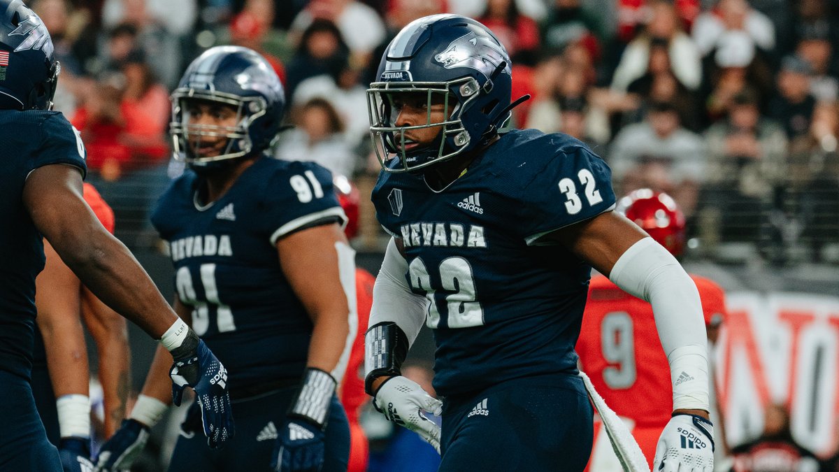 NevadaFootball's tweet image. 𝓕𝓻𝓮𝓼𝓱𝓶𝓪𝓷 𝓐𝓵𝓵-𝓐𝓶𝓮𝓻𝓲𝓬𝓪𝓷

LB @WattsDrue has been named to the @ColFootballNews Freshman All-America Third Team!

STORY ➡️ bit.ly/3Y4x7EW

#BattleBorn // #HomeIsNevada