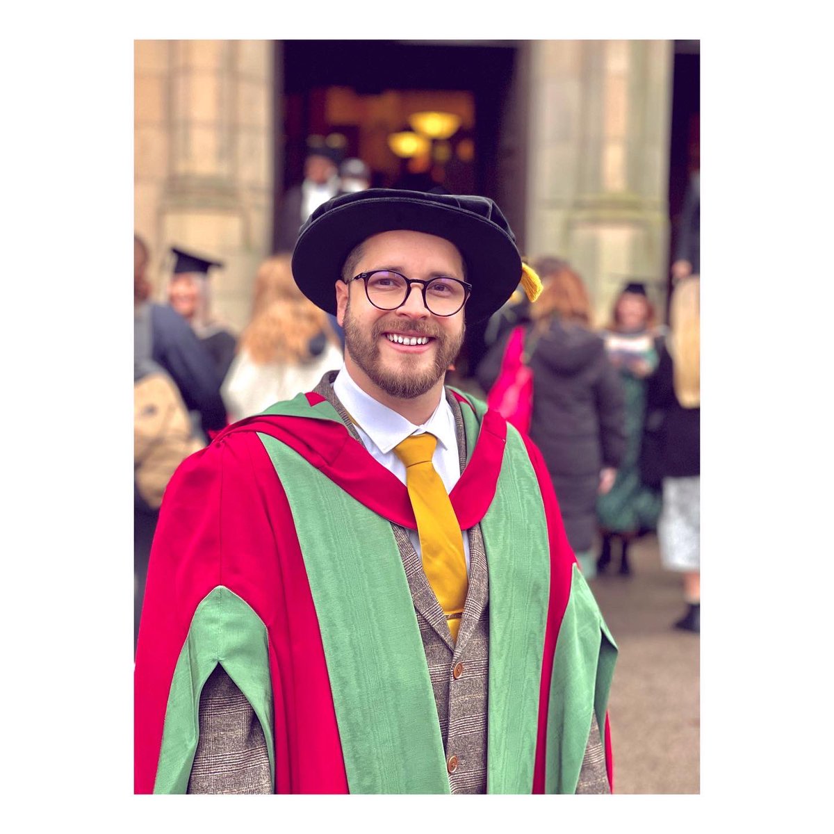 moranlaraluis's tweet photo. Excited to share pictures of my PhD graduation day at @unibirmingham. Grateful with @pproteomicsusc and @bhamplateletgrp for training me as scientist. Thanks to my wife and family for their unconditional support no matter the distance (exactly, 7925 Km)🇻🇪 https://t.co/OnO4lZgphW