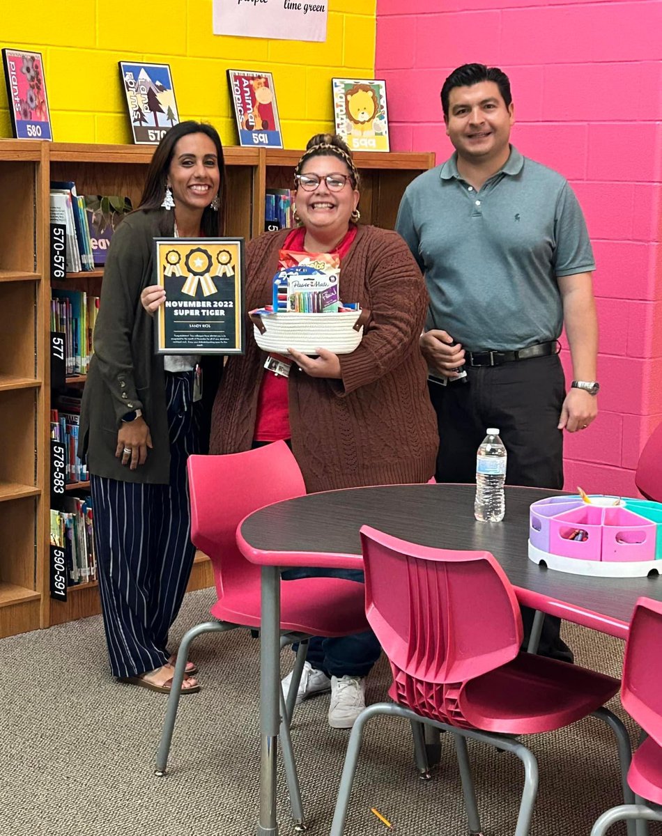 Oak Park Elementary tweet media