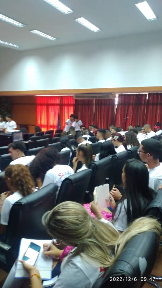 ipicarlosmarx's tweet photo. La FEEM del @ipicarlosmarx presente en las actividades por el aniversario de esta organización en la capital de todos los cubanos. #ipicm #ipi #MatancerosEnVictoria #CubaMined https://t.co/IMdfEBKJ00