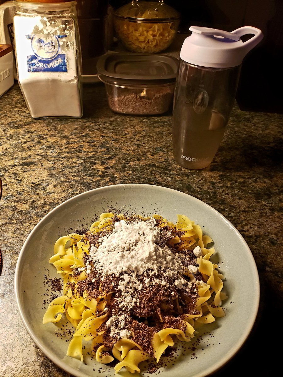 THMPR50API's tweet photo. Big ol' plate of OPIUM after the evening walk with the Hounds. HUNs don't exactly sprinkle that stuff on...lol Haven't had Poppyseed anything since being overseas in 2016! 

#bestshitEVER
#mákostészta 
#poppyseeds https://t.co/xzsqqOl2kd